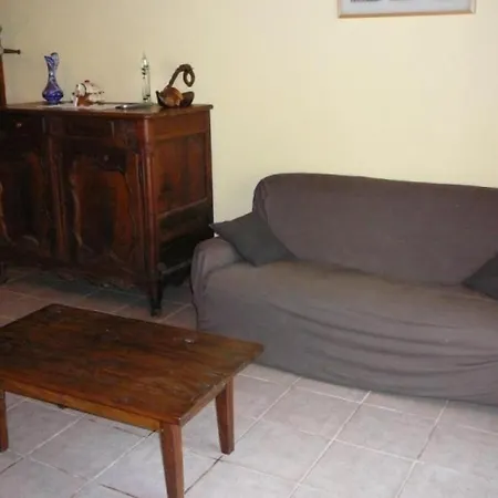 House La Grange Varaire